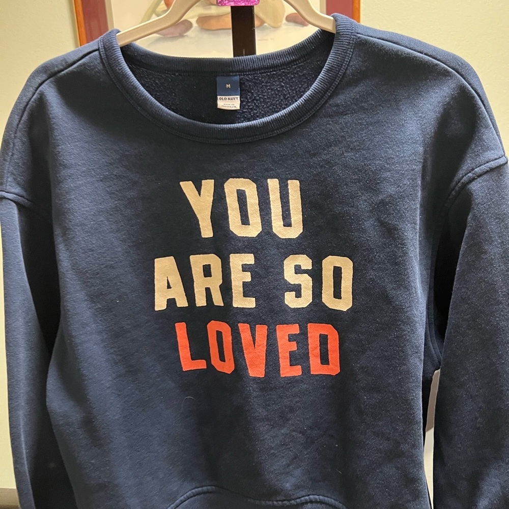 Old Navy navy sweatshirt with cream and red graphic
